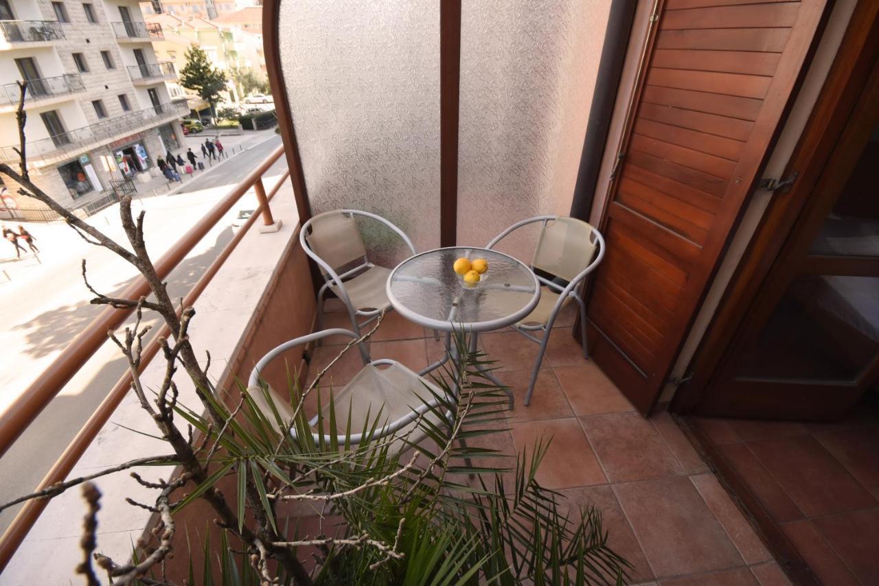 So Rooms City Centre Budva Exterior photo